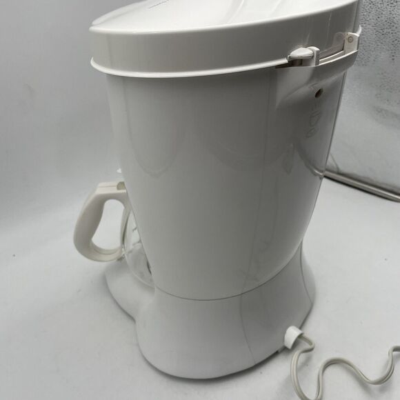 Cuisinart Automatic Grind & Brew DGB-300 10 Cup Coffee Maker - Picture 15 of 16